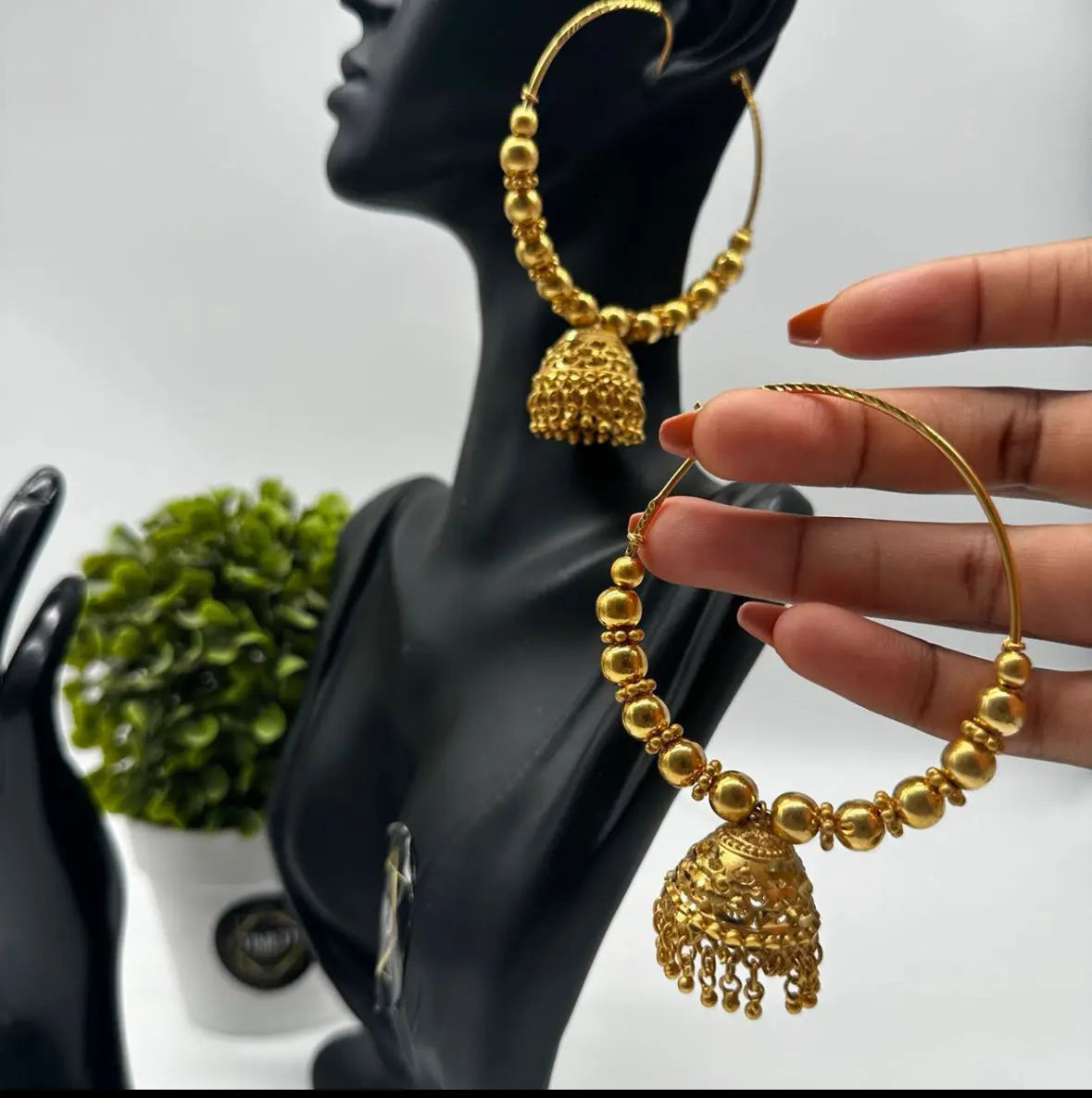 Boucles d’Oreilles Wassa Créoles Dorées – Style Chic et Élégant 8cm