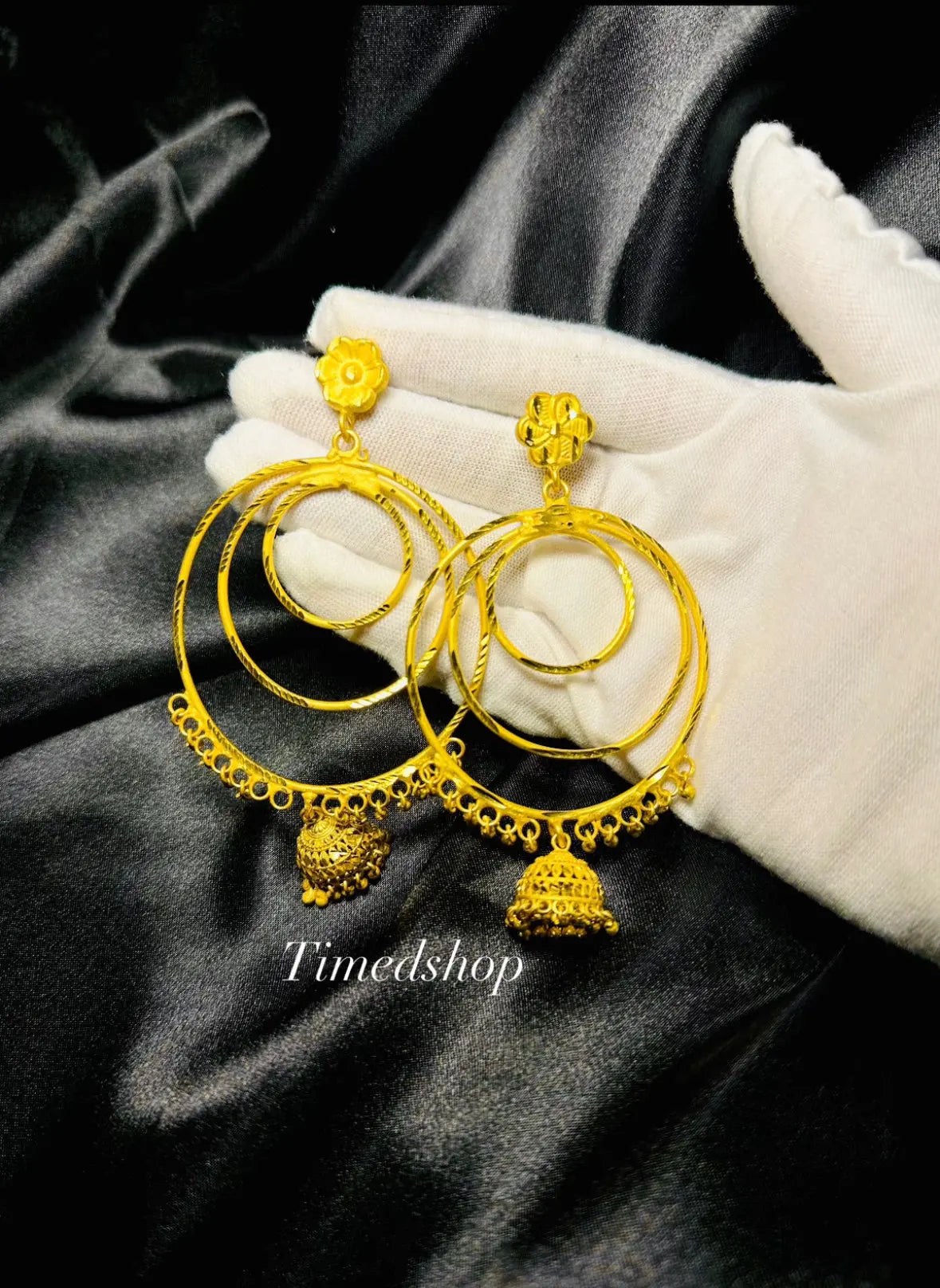 Boucle d'oreille Rabiatou Élégance dorée - 7,5cm