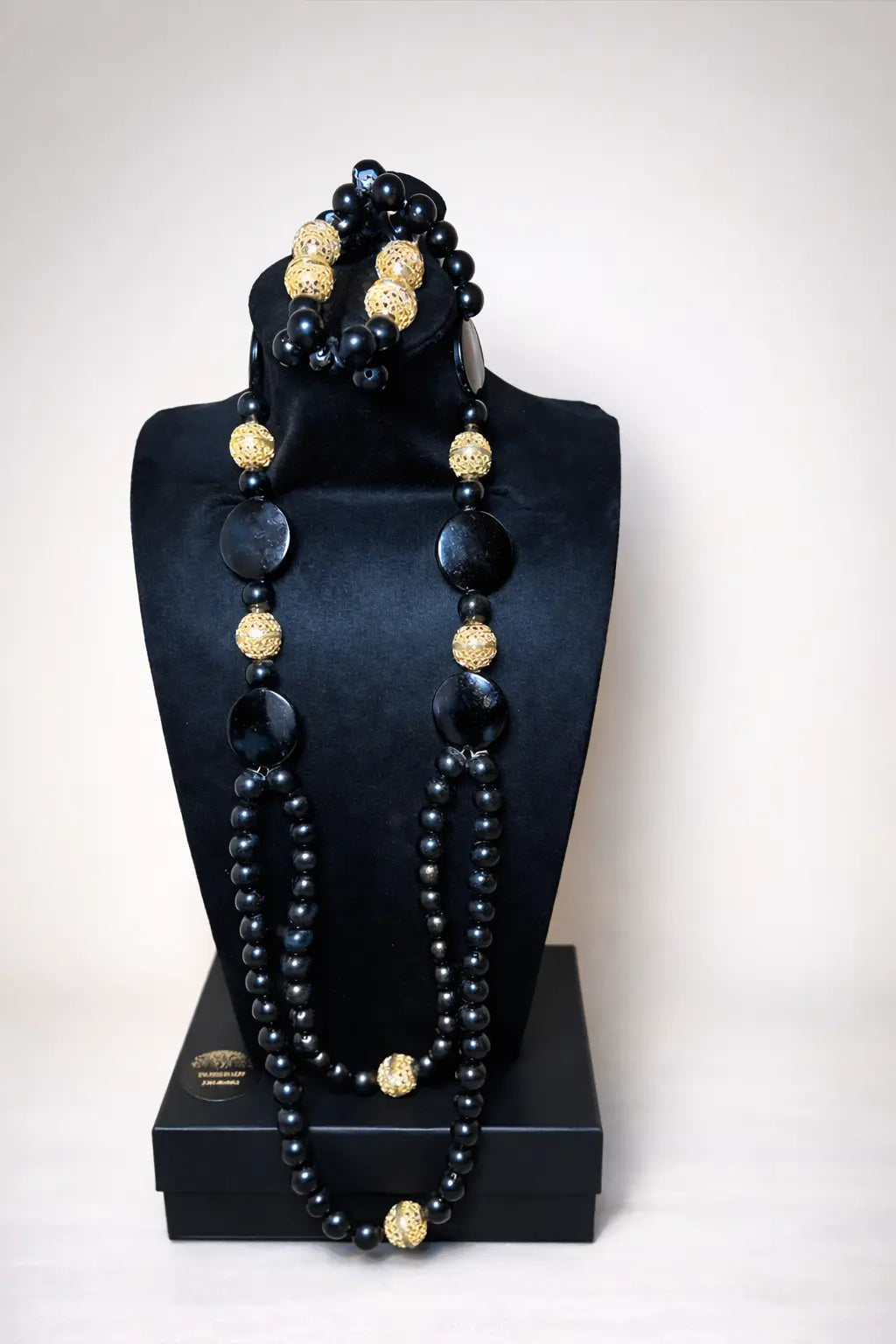 Parure Demba Diala – Thiacka & Tourou faits main | Élégance africaine intemporelle