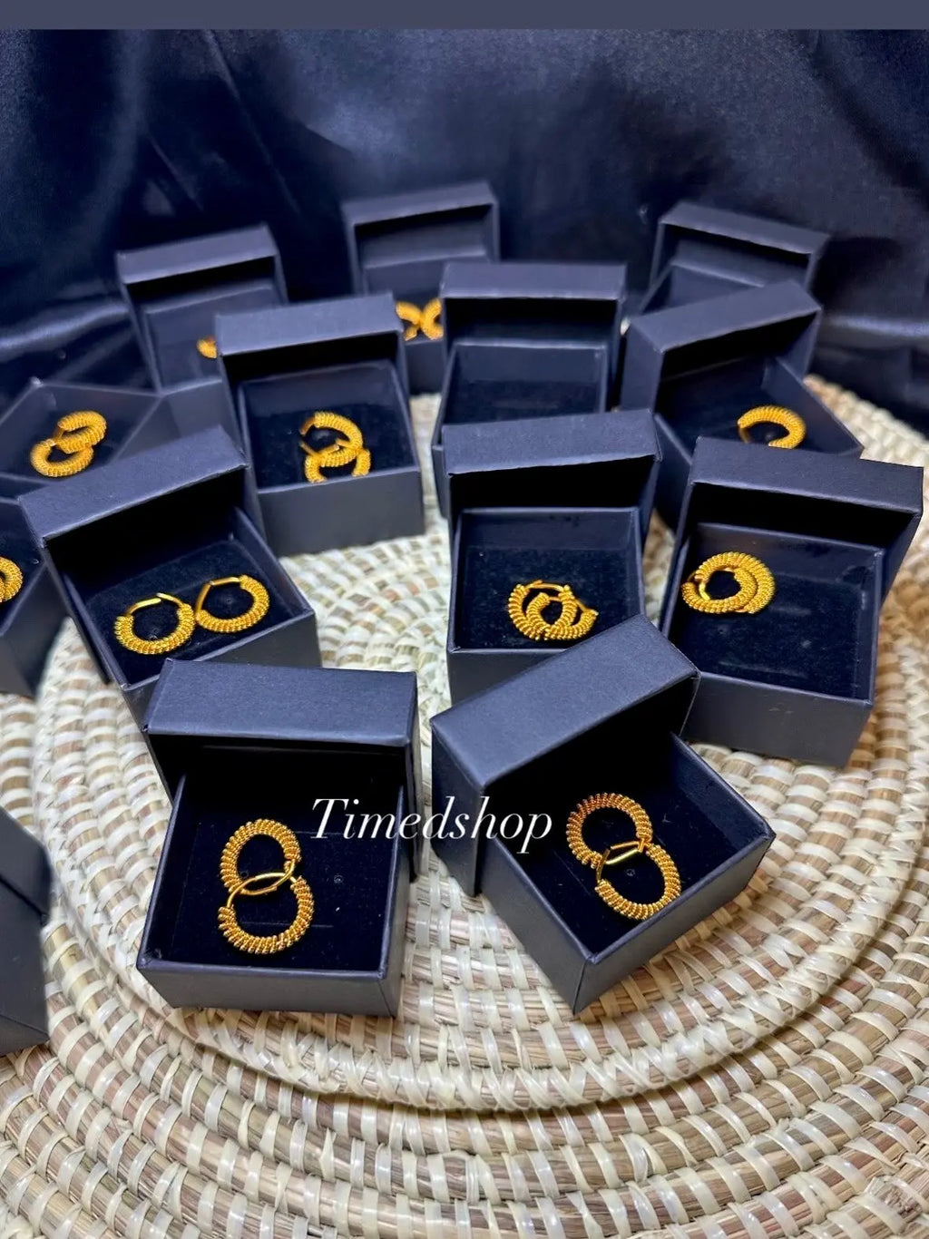 Petite boucle d'oreille - Timedshop