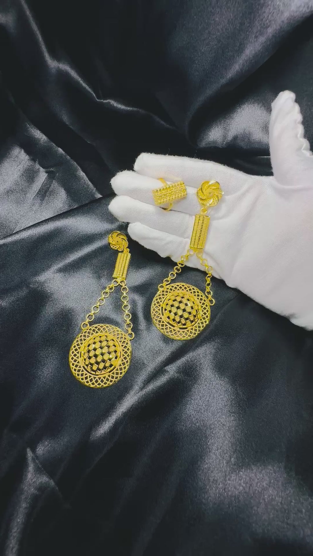 Boucle d'oreille Fadia-12cm-Plaque or 21k Gold