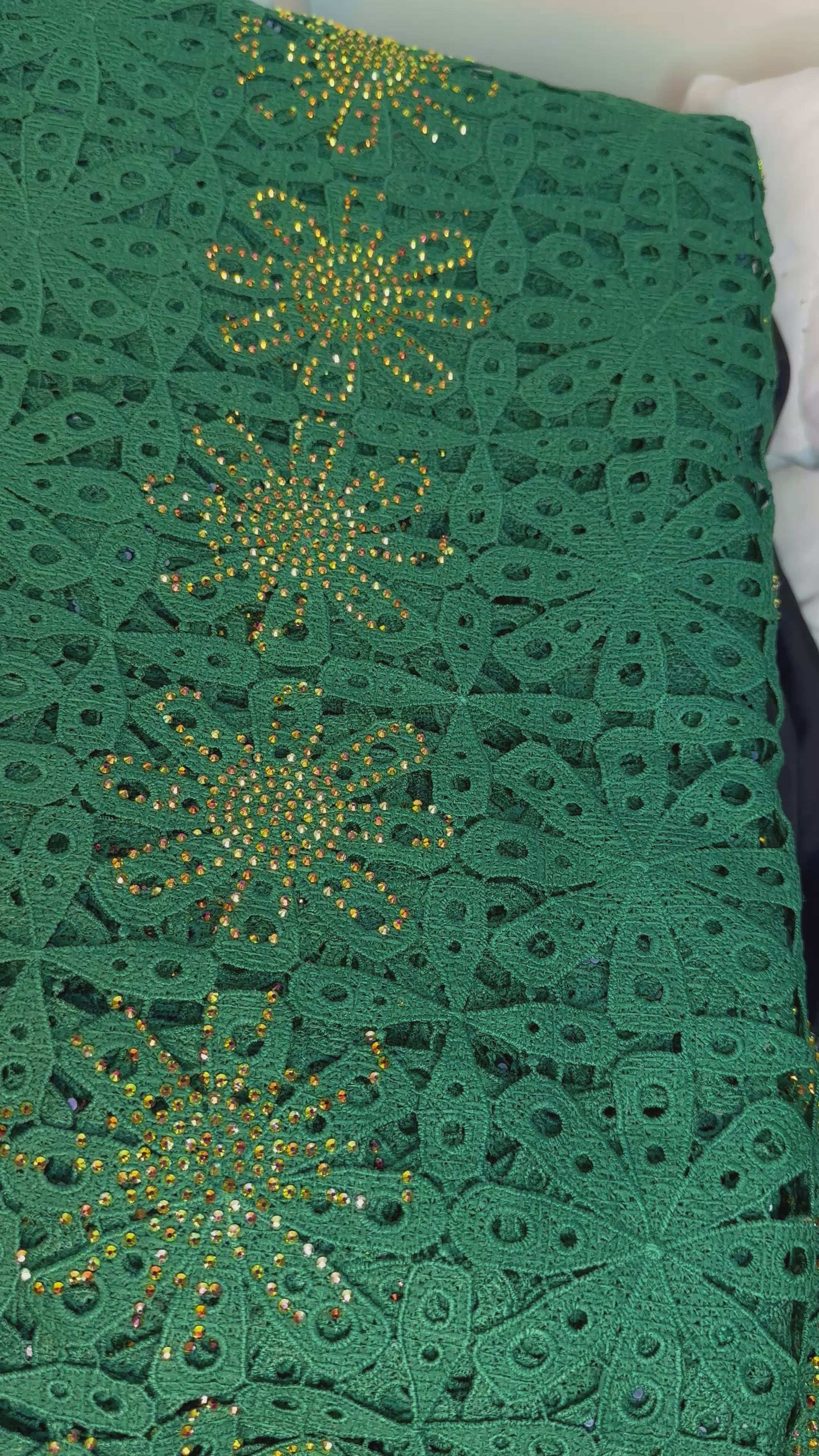 Dentelle Brodée vert Senegal